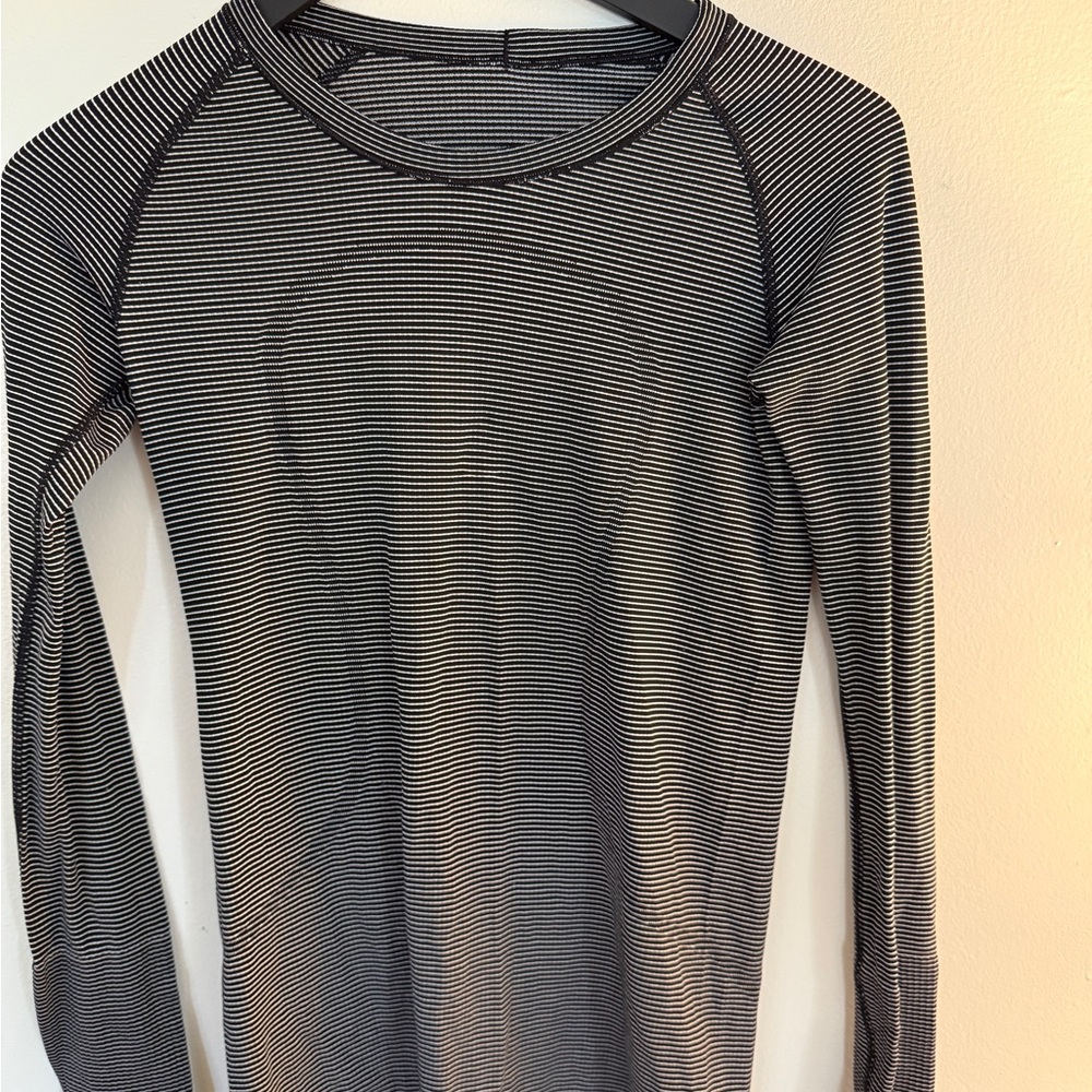 Lululemon Swiftly Tech Long Sleeve
